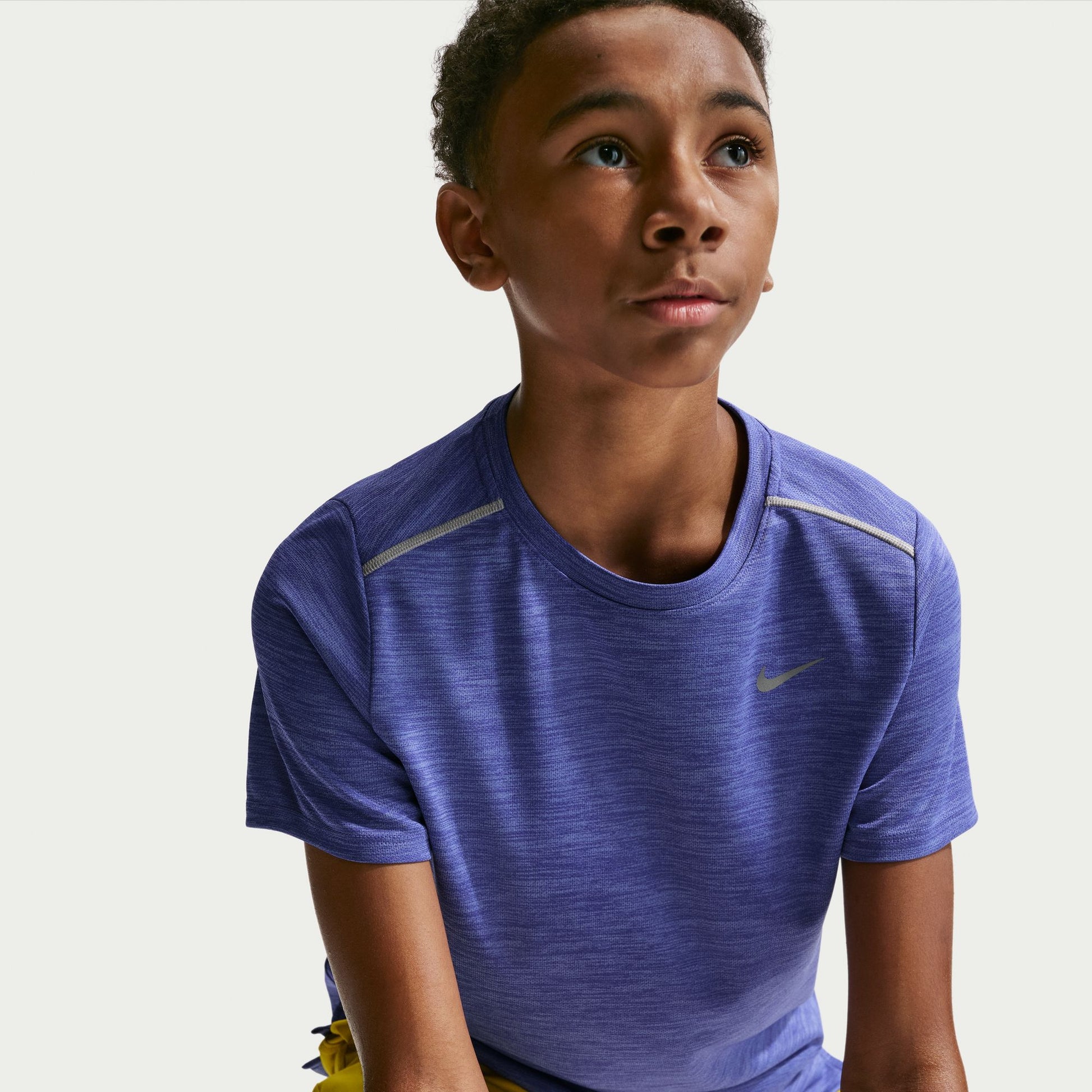 NIKE KIDS BOYS DRI-FIT MULTI SHORTSLEEVE TOP-IF2425-430