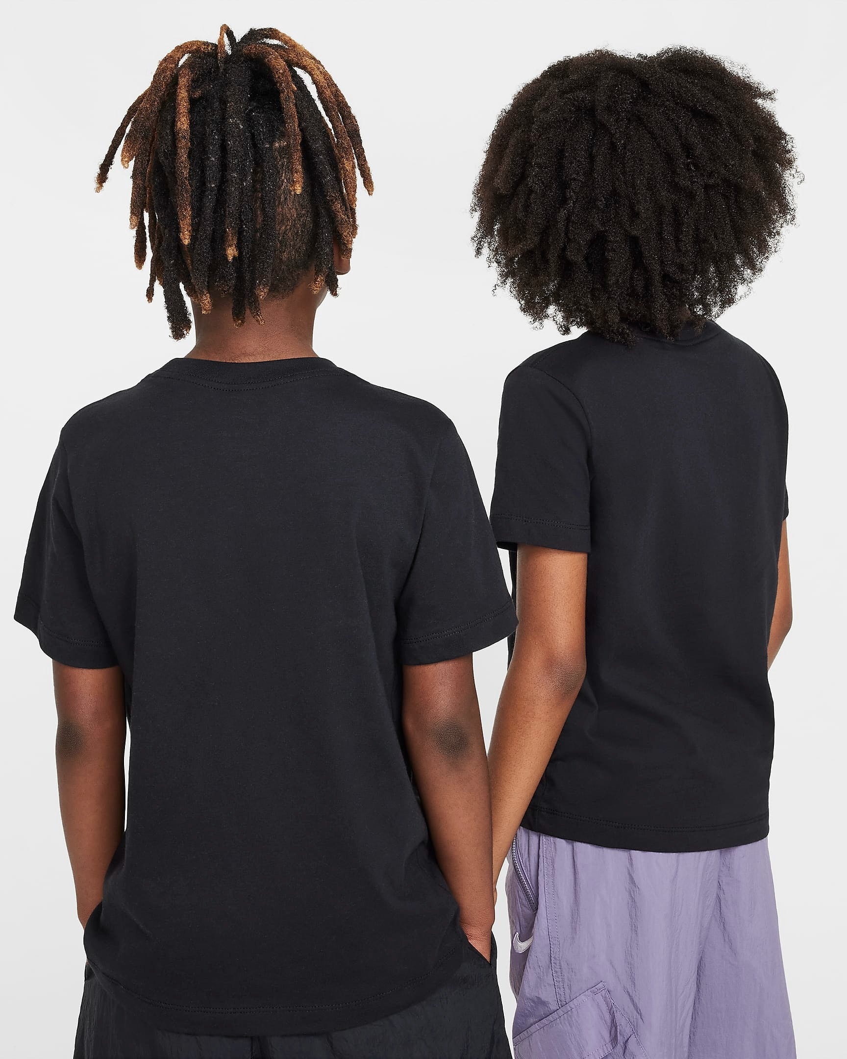 NIKE KIDS NSW TEE EMB FUTURA LBR-FZ5177-010